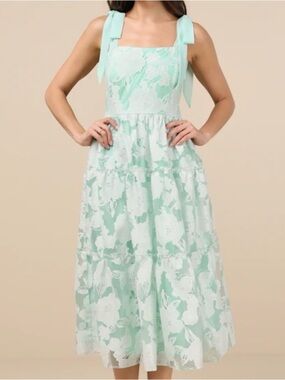 NWT Lulus Mint Green Lace Midi Dress XS